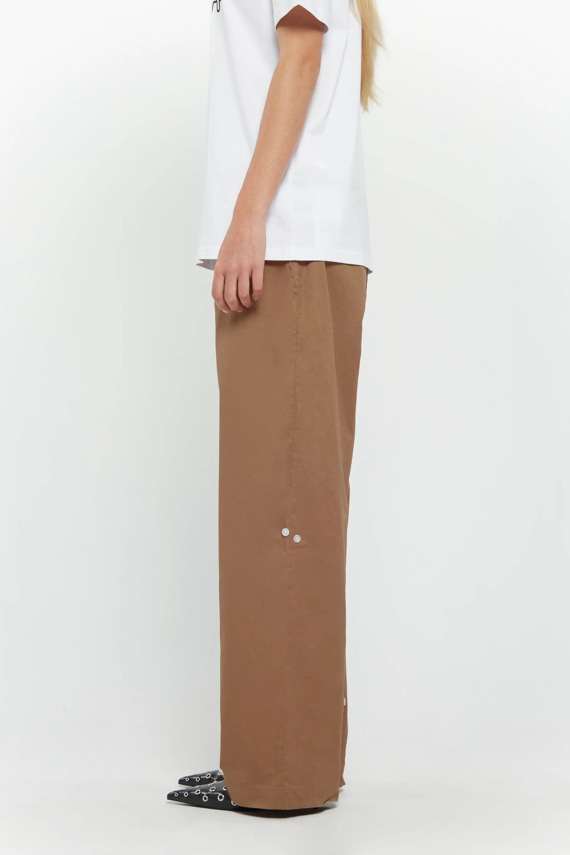SSSTUFFF Button Twill Trousers- Beige