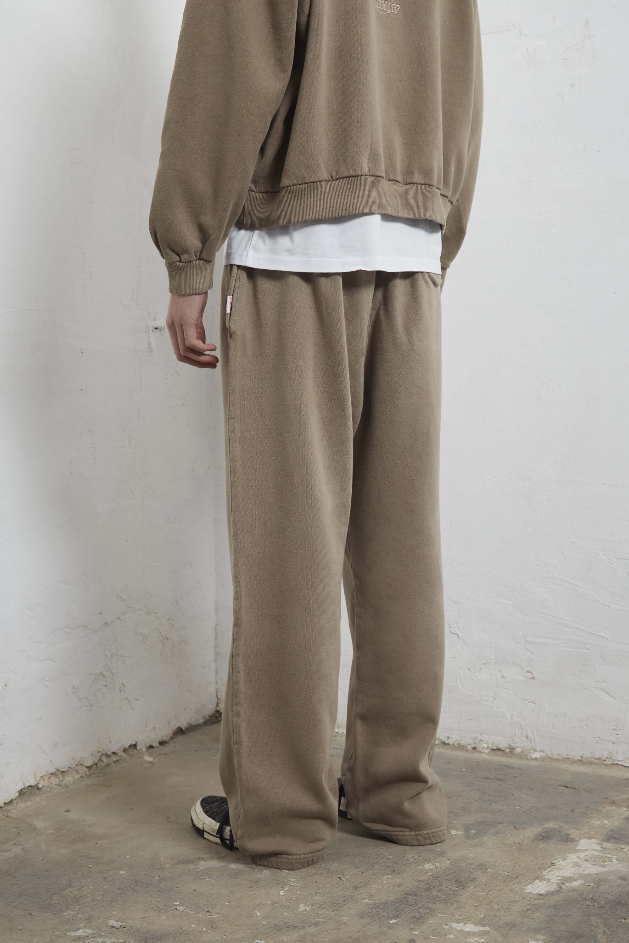SSSTUFFF Mini Logo Sweatpants - Taupe